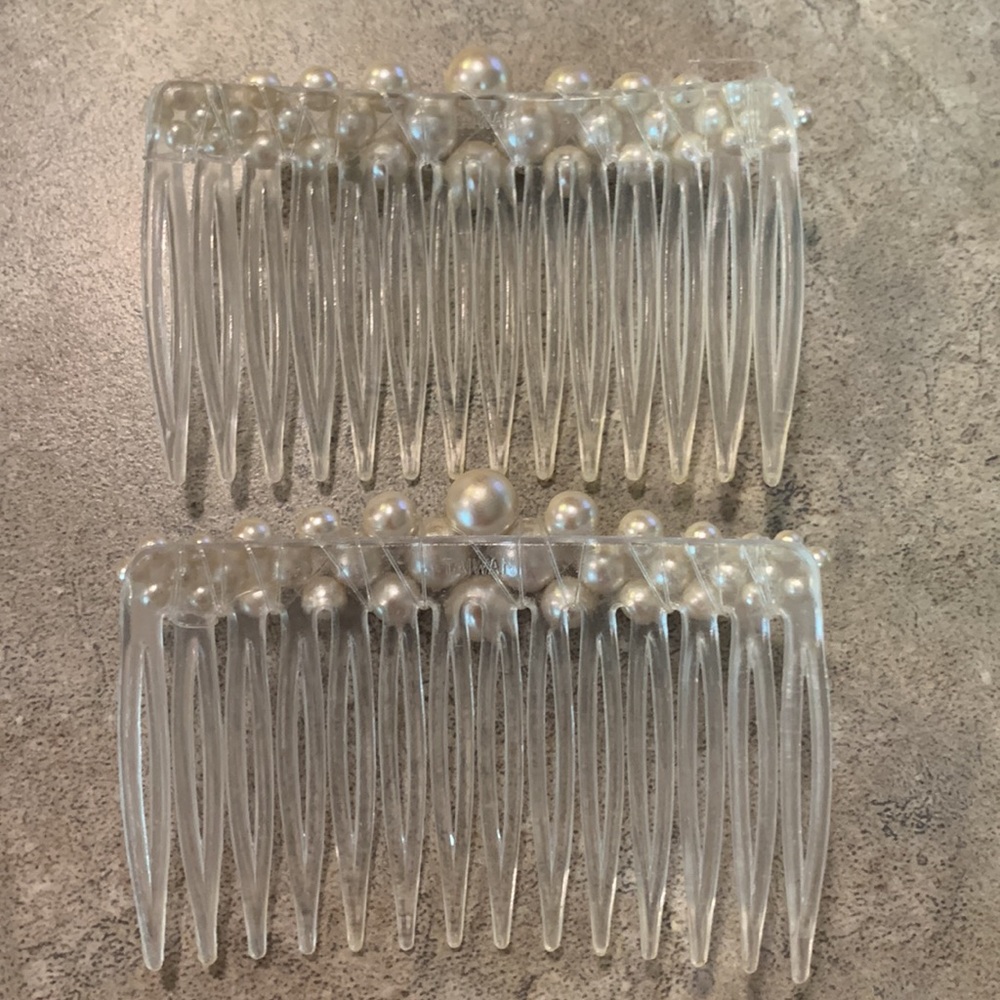 Two Pearl Accent Hair Combs Matching Set - Picture 2 of 4